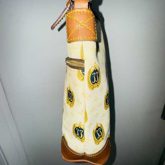 2015 Disneyland Club 33 Logo Dooney & Bourke Letter Carrier Handbag Crossbody LE - Picture 8 of 13